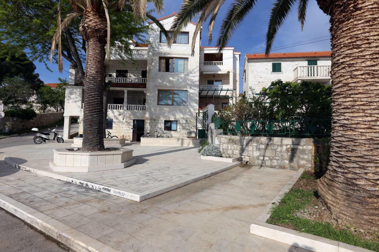 Apartman Vrsalović Sumartin Bagian luar foto